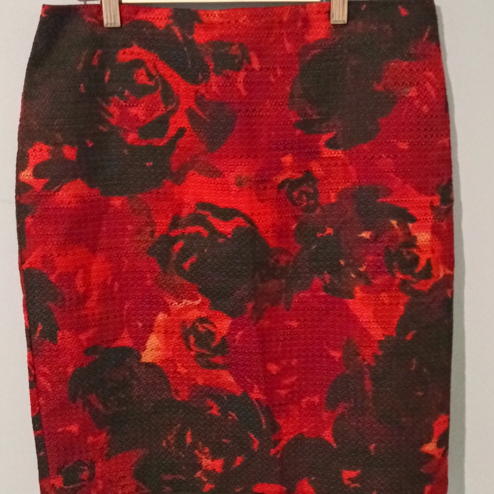 Ann Taylor Red and Black Floral Pencil Skirt
